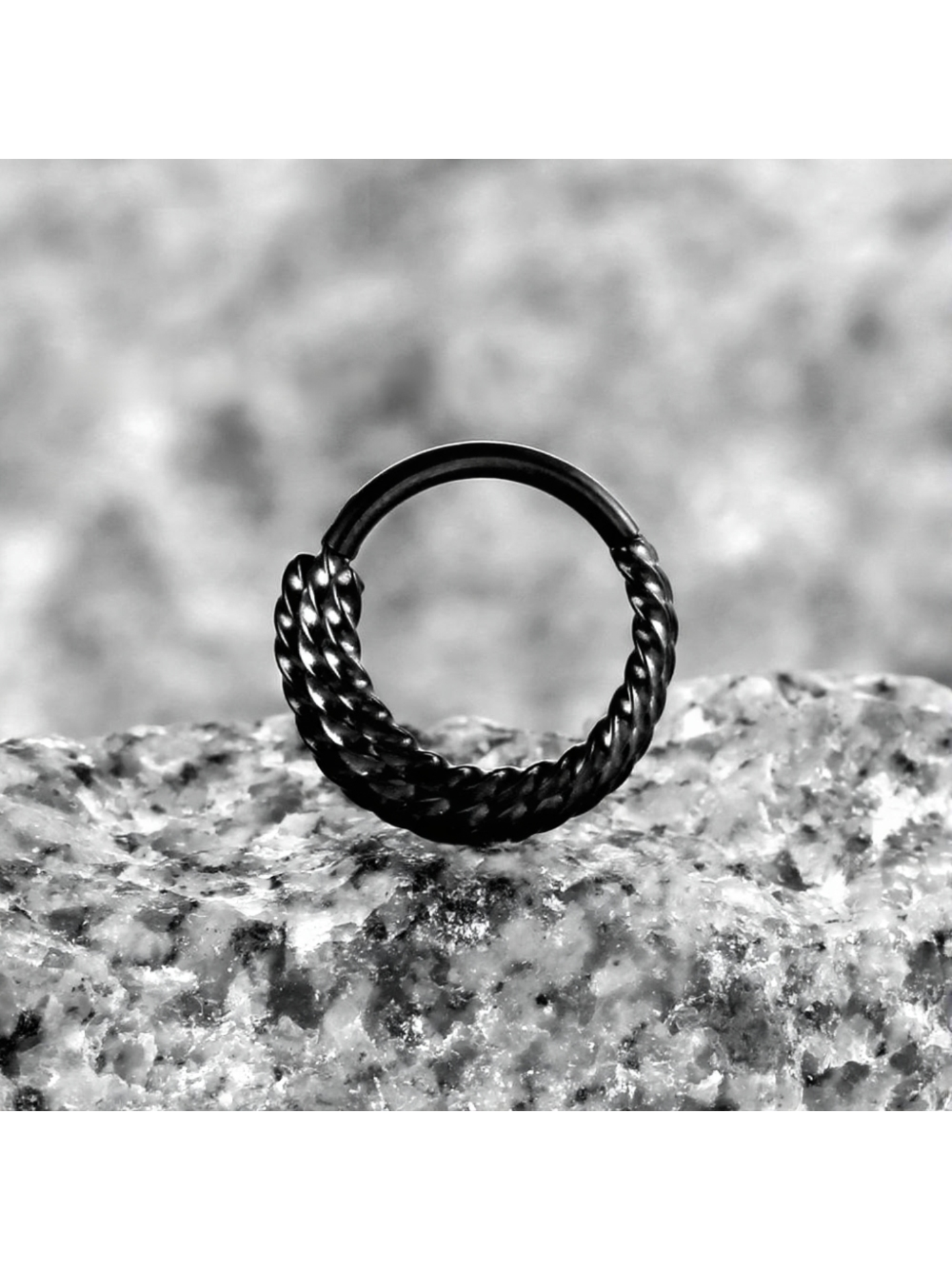 Anneau de piercing effet corde torsadée – Argent, Or et Noir