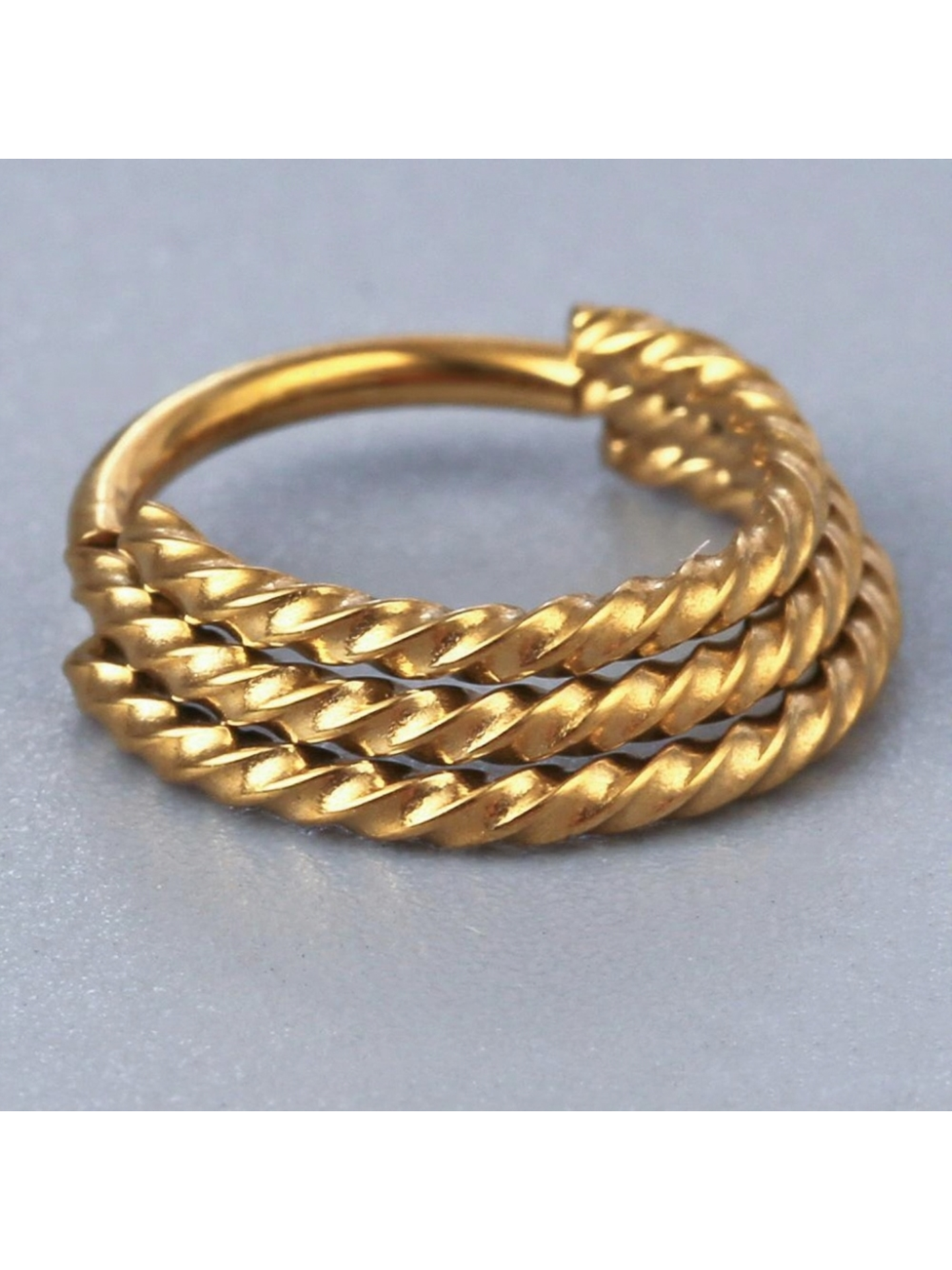 Anneau de piercing effet corde torsadée – Argent, Or et Noir