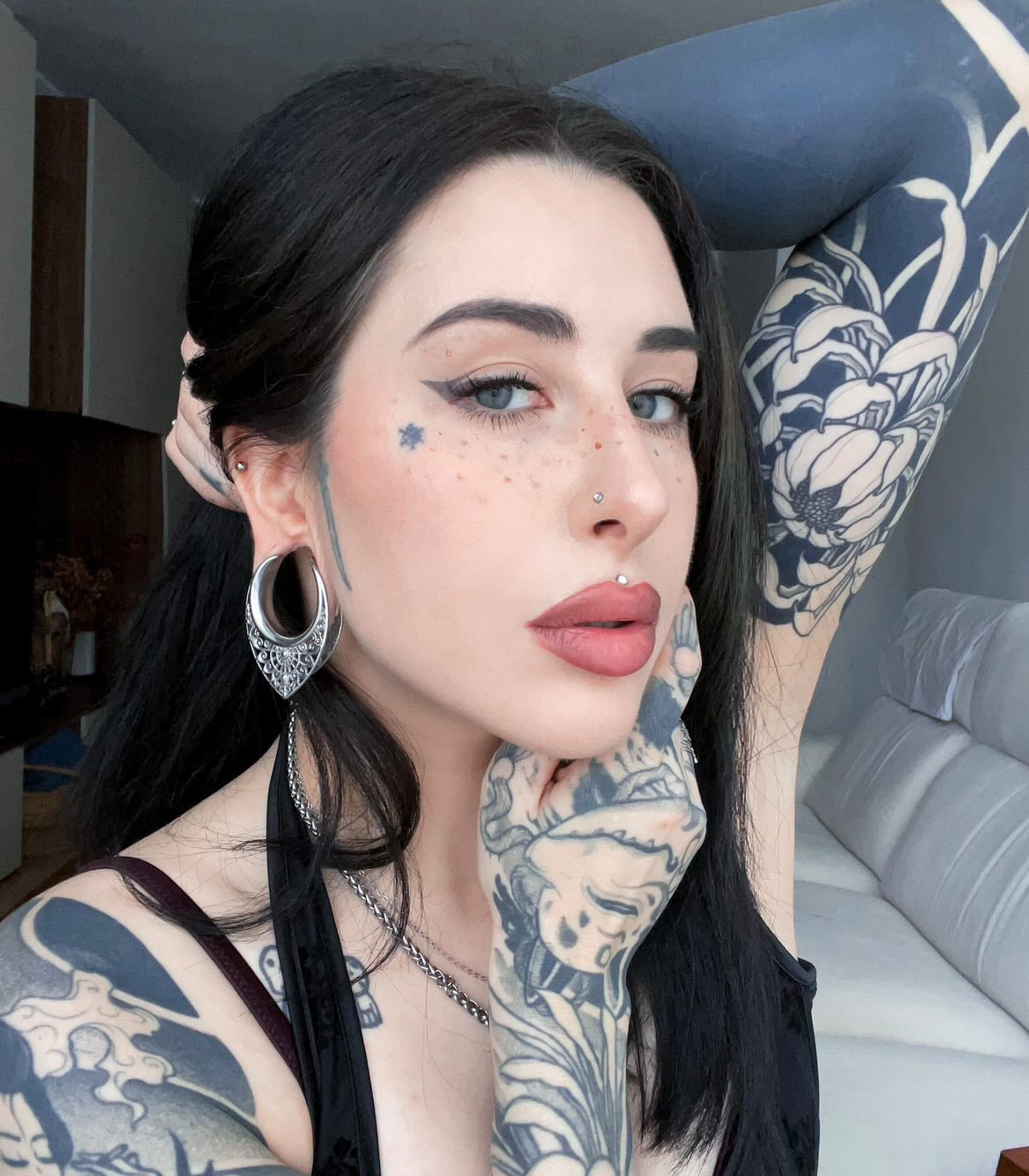 ear saddles for stretched ears