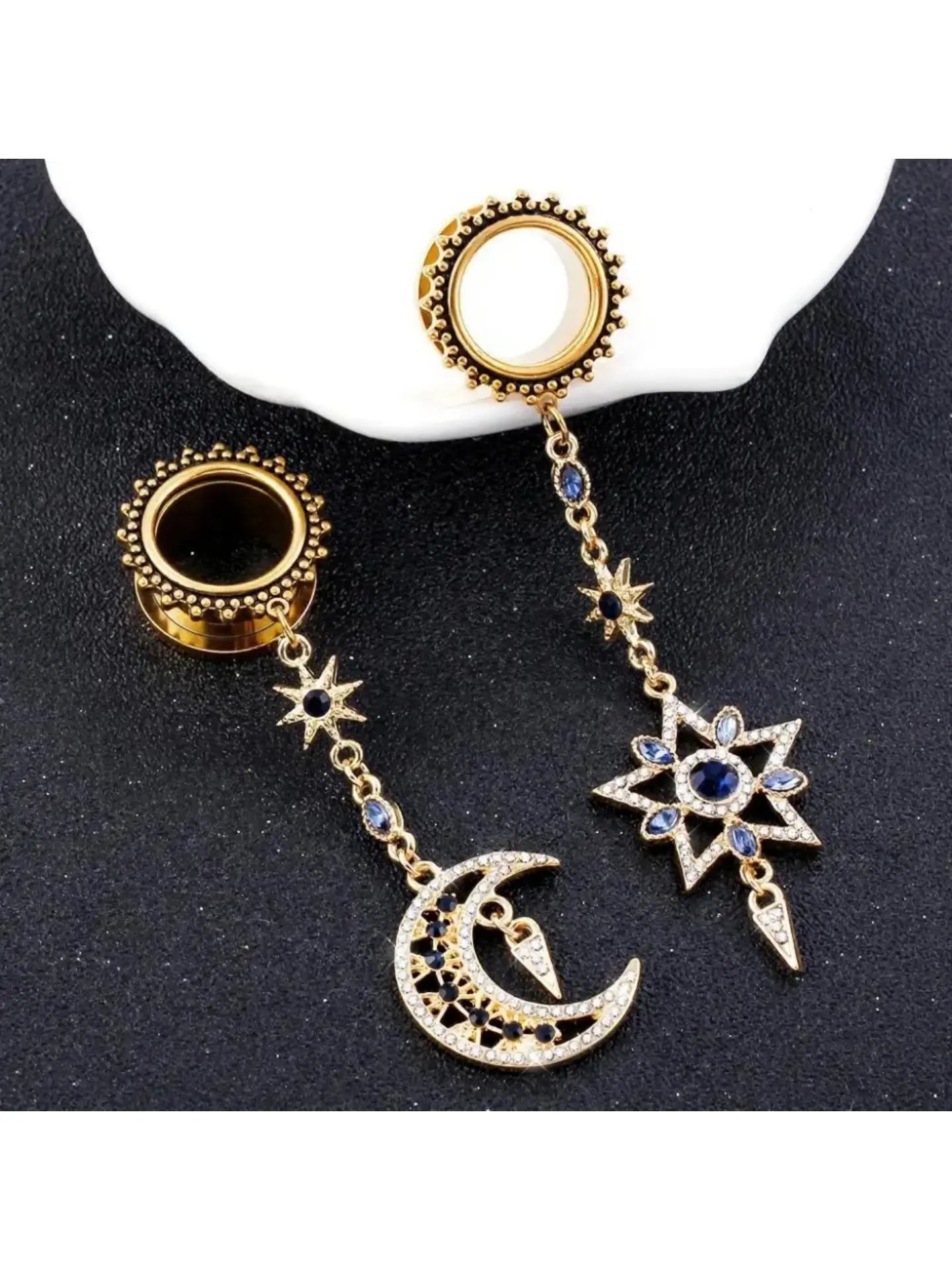 Boucles d'oreilles tunnel pendantes célestes – Motif soleil, lune et étoile 🌙