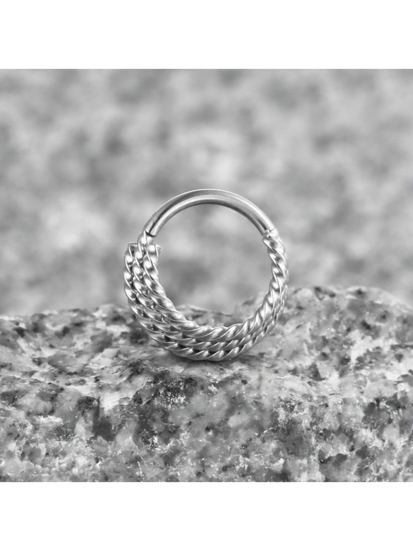 Klicker mit gedrehter Seilstruktur – Piercing-Hoop in Silber, Gold und Schwarz